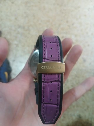 Reloj Cerruti Dorado y Morado