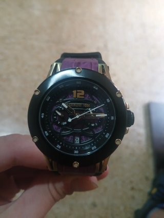 Reloj Cerruti Dorado y Morado