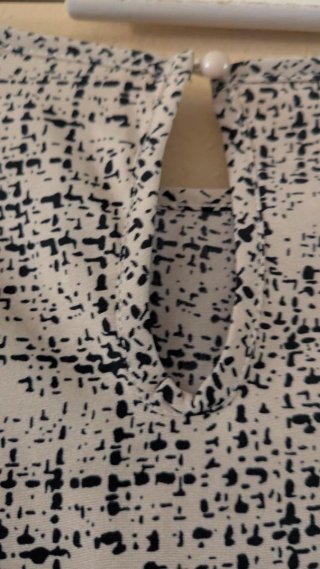 Conjunto blusa y falda beige/negro