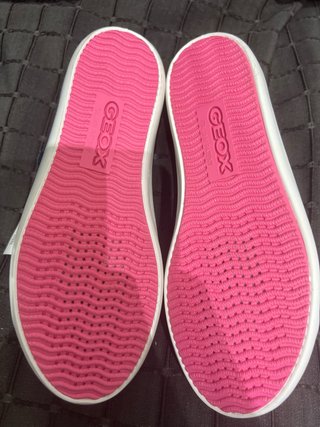 Deportivo Geox azul con detalles fucsia y verde