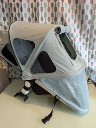 Conjunto bugaboo Verde grisáceo Fox y camaleon