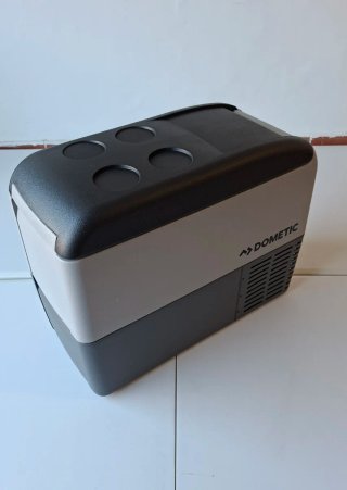 Nevera Waeco Dometic CDF-26.
