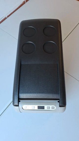 Nevera Waeco Dometic CDF-26.