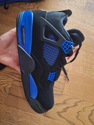 Jordan 4 nere e blu