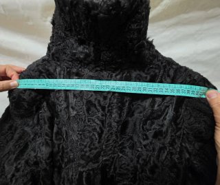 Abrigo de astracán negro