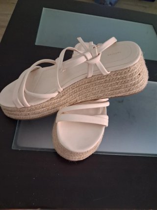 Zapatos sin estrenar/poco uso Talla 40-41
