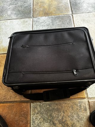 Maletín de viaje negro