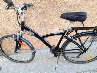Bicicleta Paseo Btwin Negra