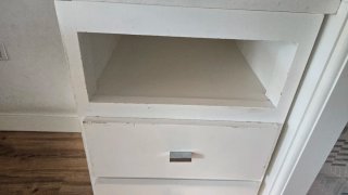 Dos cajoneras de madera maciza blanco