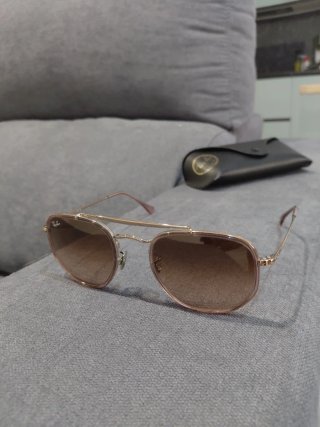 Gafas de sol Ray-Ban originales marrones y doradas