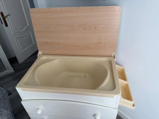 Cómoda cambiador madera y plástico