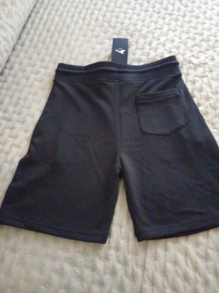 4 Pantalones Cortos Blancos (2 Deportivos, 2 Casua
