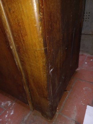 Máquina de coser Wertheim en mueble de madera