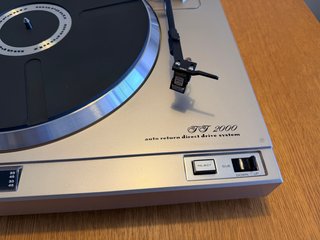 Tocadiscos Marantz TT2000
