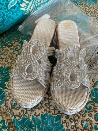Sandalias de cuña con pedrería verano