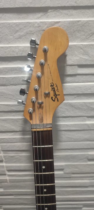 Guitarra Eléctrica Squier Fender