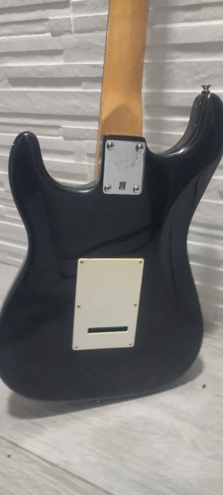 Guitarra Eléctrica Squier Fender