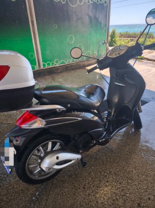 Piaggio Liberty 125 Negra
