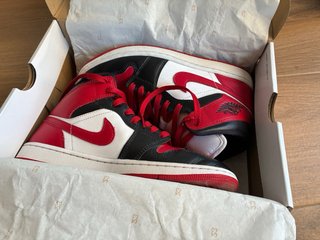 Nike Air Jordan 1 MID WMNS Zapatillas Negras Rojas