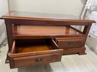 Muebles salón, clasico y madera de roble