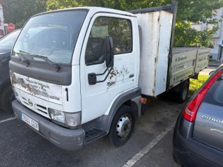Nissan Cabstar 2004