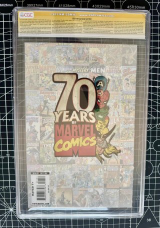 Comic gradeado CGC 9.8 - The Marvels Project #1