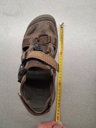 Sandalias Teva cerradas marrones