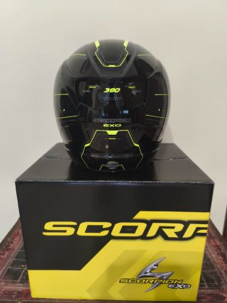 Casco Scorpion Exo 390 Negro/Amarillo  Talla XL