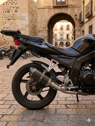 Daelim RoadWin 125 Negra. 21000kms