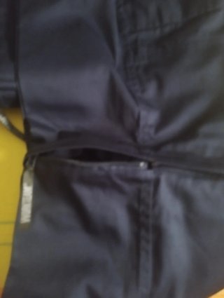 Pantalones de trabajo con etiqueta T-38 y T-40