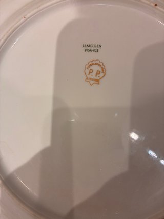 8 Platos y 2 Fuentes Limoges Dorados