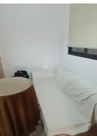 Se alquila habitación-salón en el centro de Guadix