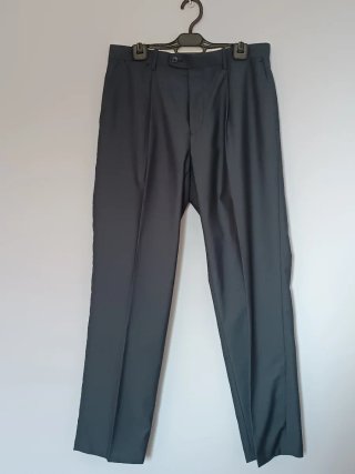 Traje de hombre gris