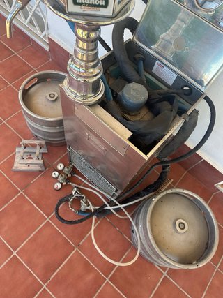 Grifo Cerveza Mahou  (muy buen estado) + Barriles