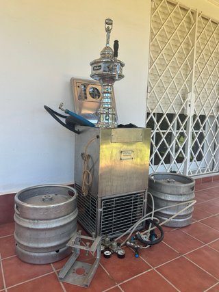 Grifo Cerveza Mahou  (muy buen estado) + Barriles