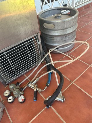 Grifo Cerveza Mahou  (muy buen estado) + Barriles