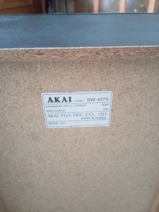 Altavoces Akai Negros
