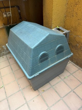 Caseta Perro Plástico Gris/Verde