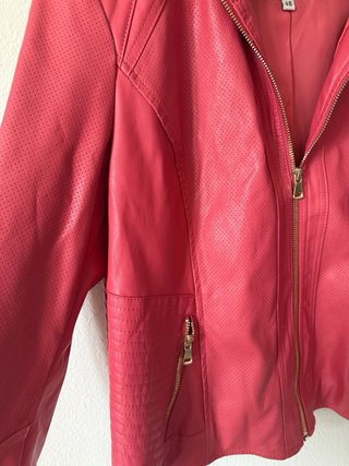Chaqueta de cuero roja Roberto Baci Talla 48