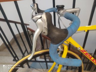 Bicicleta carretera Zeus + accesorios