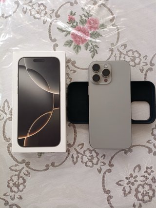 iPhone 16 Pro Max