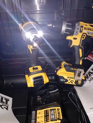 Dewalt 18V Taladro y Atornillador 5Ah