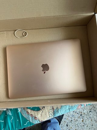 MacBook Air 13 M1 Oro - per ricambi, danneggiato