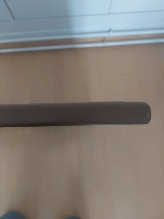 Espejo de madera con marco decorativo