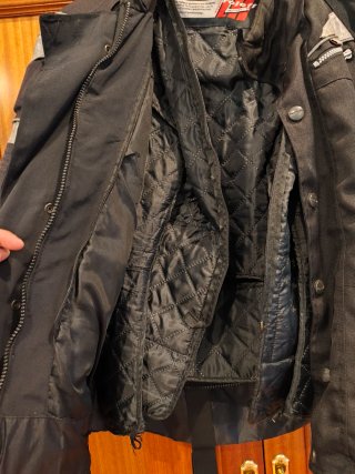 Chaqueta de moto negra