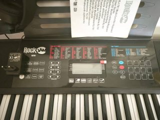 Teclado RockJam RJ761 + Soporte y Banco