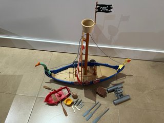 Lote Playmobil Barco y Accesorios