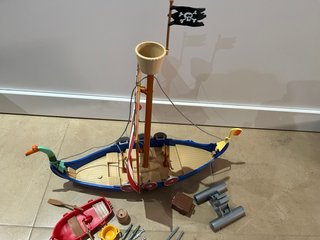 Lote Playmobil Barco y Accesorios