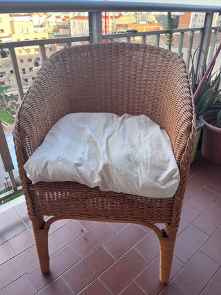 Silla de ratán para exterior 2 sillas y 2 mesas