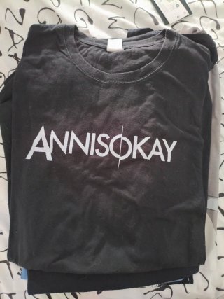 Camiseta ANNISOKAY Negra